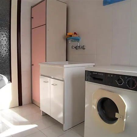 Casa Ai Piedi Del Monte Camicia