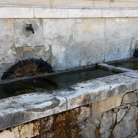 Casa Ai Piedi Del Monte Camicia בית נופש