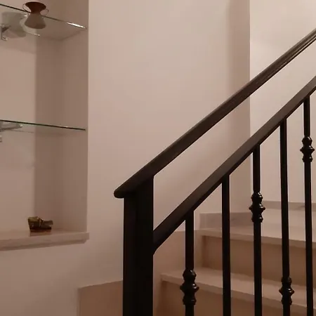 Casa Ai Piedi Del Monte Camicia בית נופש Castelli