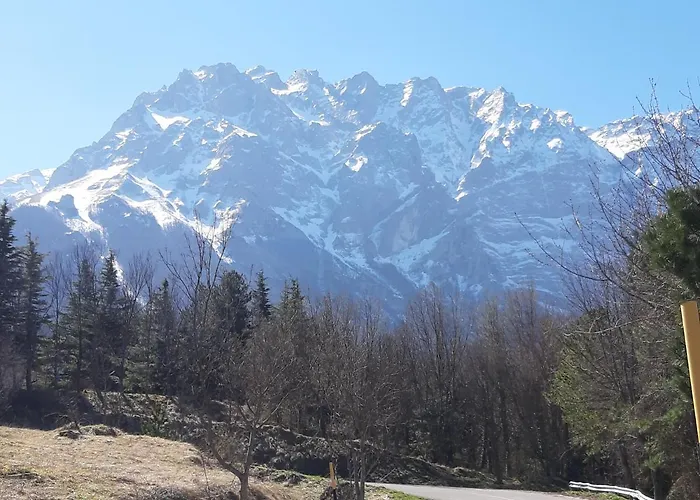 Casa Ai Piedi Del Monte Camicia Castelli