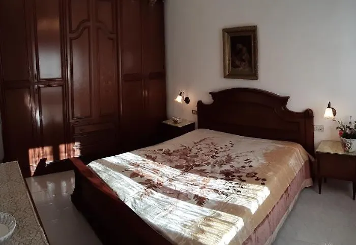 Tatil Evi Casa Ai Piedi Del Monte Camicia *