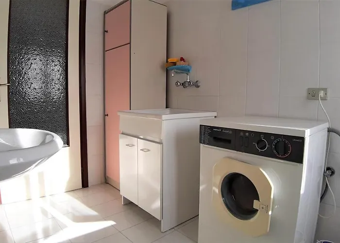 Casa Ai Piedi Del Monte Camicia