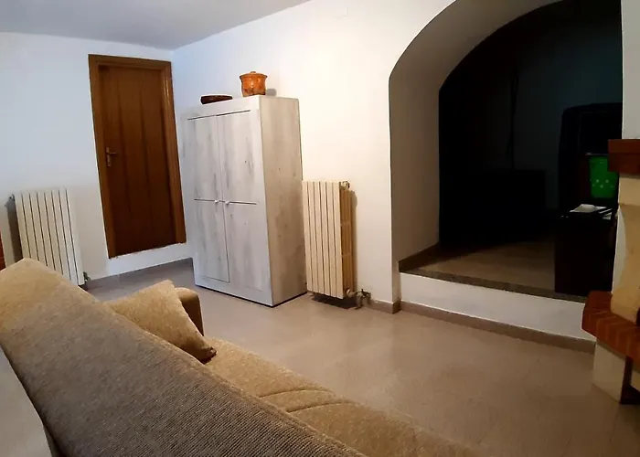 Casa Ai Piedi Del Monte Camicia Castelli