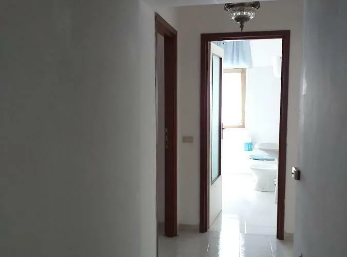 Casa Ai Piedi Del Monte Camicia